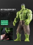浩克玩具，Manwei 大型手工製作的復仇者浩克，結合可移動的木偶模型，圍繞著男孩們
